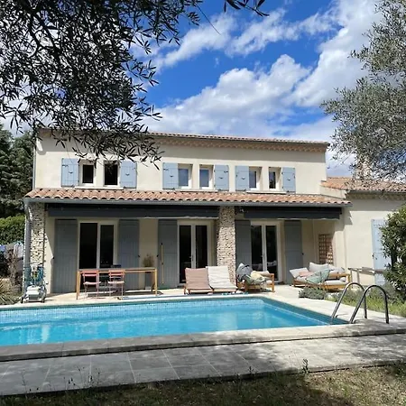 Villa En Provence Avec Piscine *